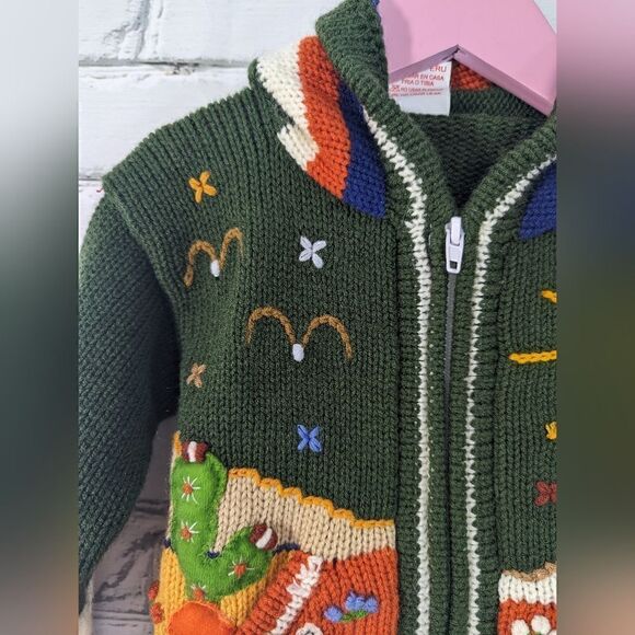 Kids Wool blend embroidered sweater made in peru. Green/animals size 2 - Picture 5 of 9
